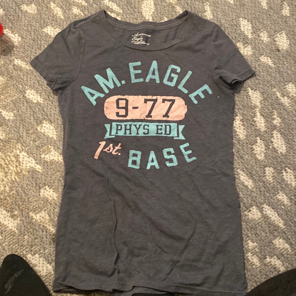 AE shirt size medium